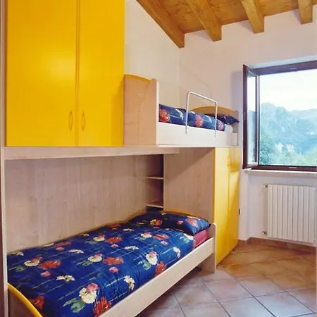 Garden Apartment Tignale