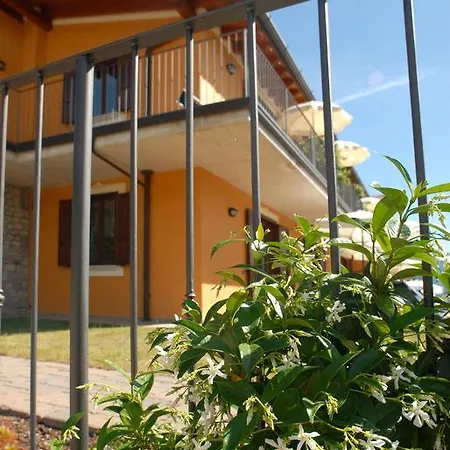 Apartment Garden Tignale